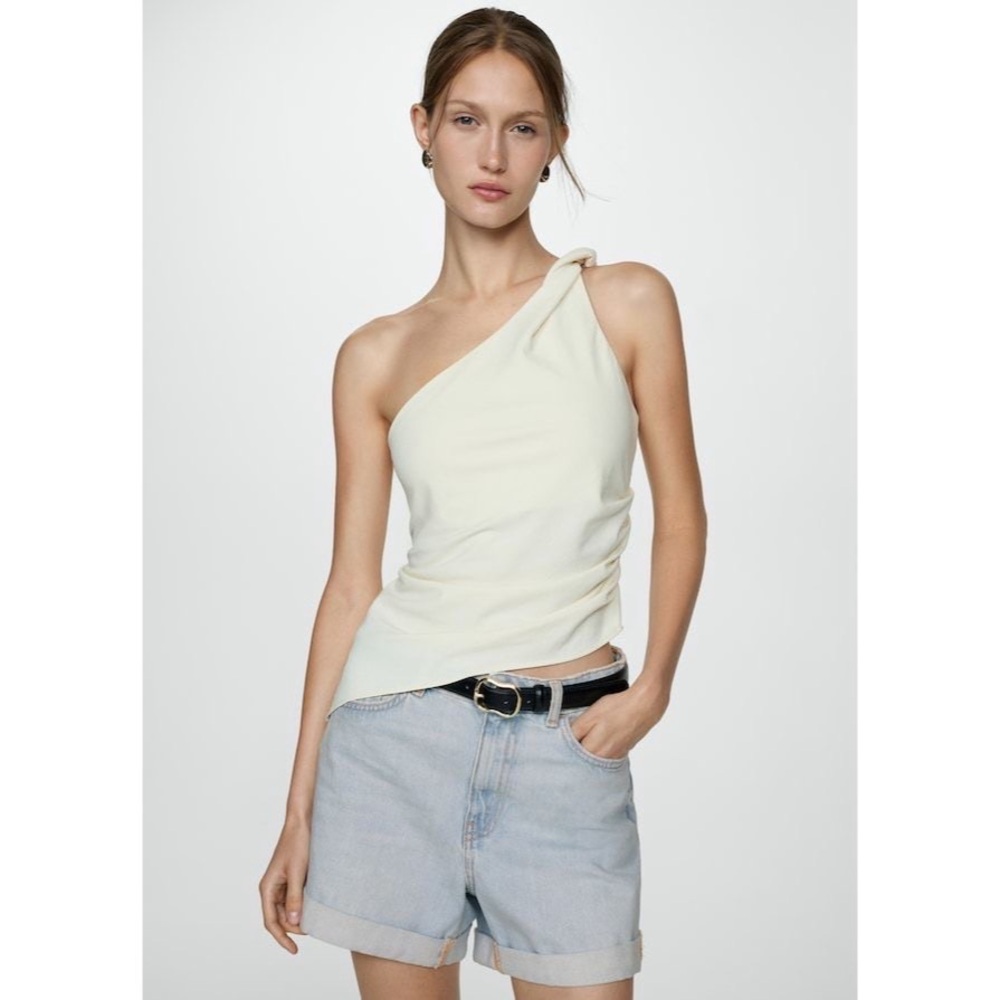MANGO I NWT Women's Plus Light Wash Jean Shorts